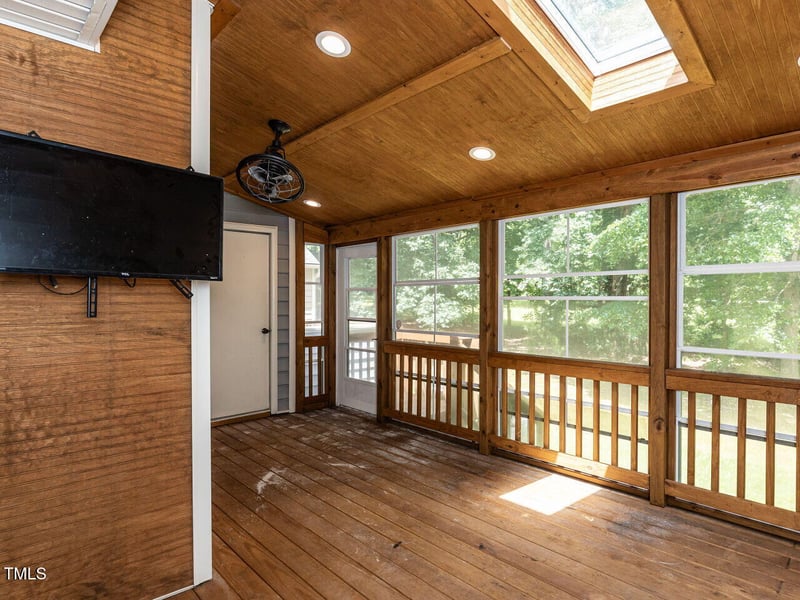 102 Sanair Ct, Apex, NC 27502