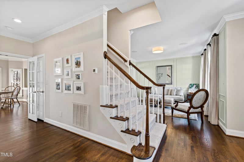102 Seabreeze Ct, Cary, NC 27513