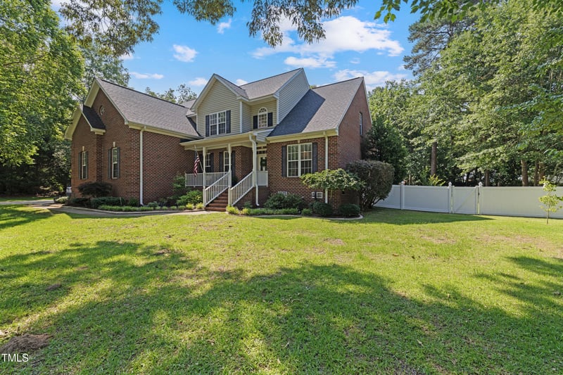 102 Sevendales Dr, Goldsboro, NC 27534