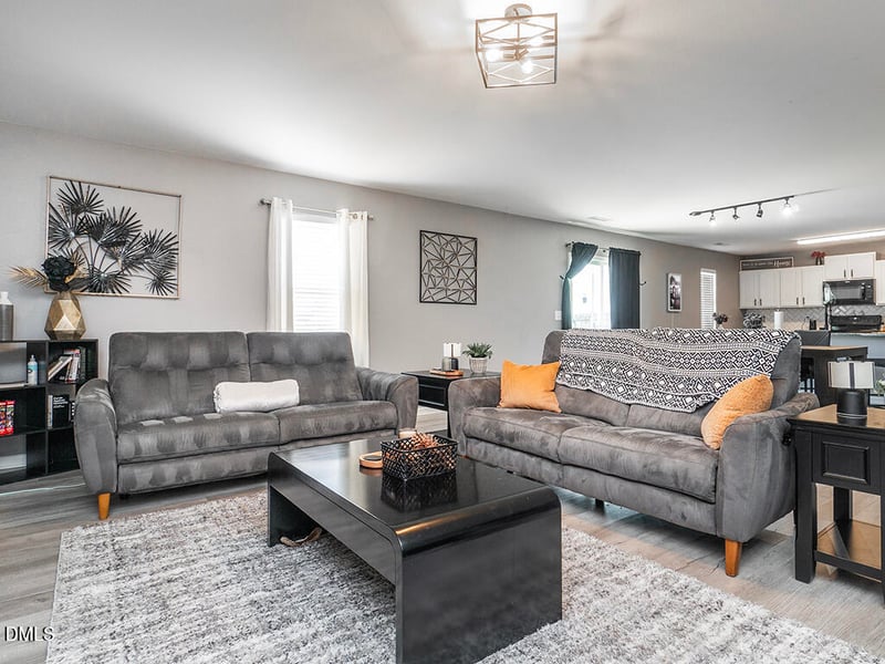102 Seward Pl, Burlington, NC 27217