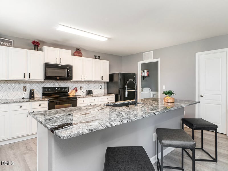 102 Seward Pl, Burlington, NC 27217