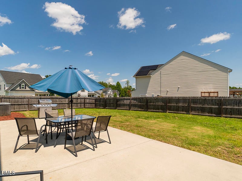 102 Seward Pl, Burlington, NC 27217