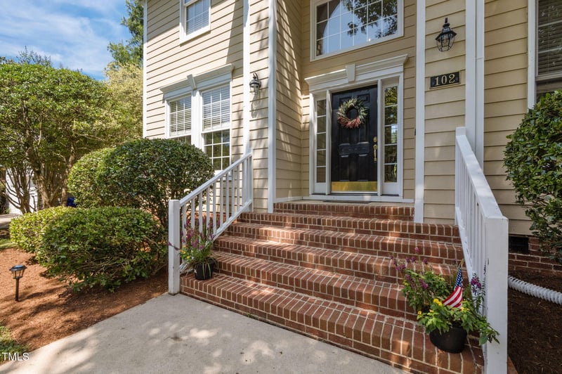 102 Shadow Ridge Pl, Chapel Hill, NC 27516