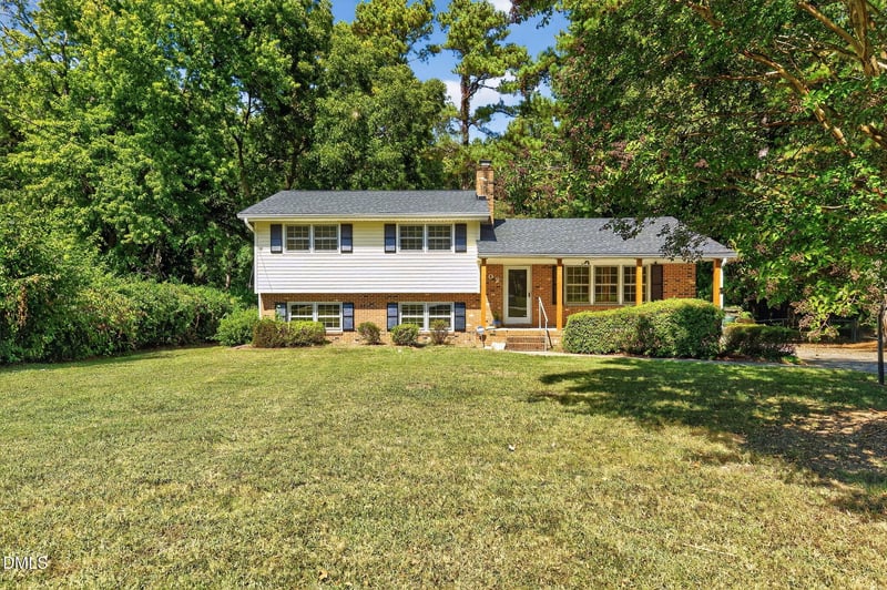 102 Shirley Dr, Cary, NC 27511