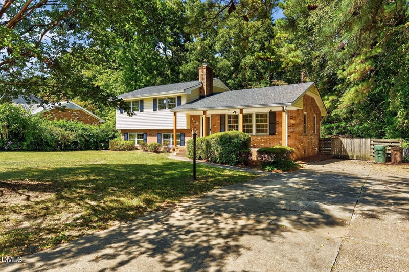 102 Shirley Dr, Cary, NC 27511