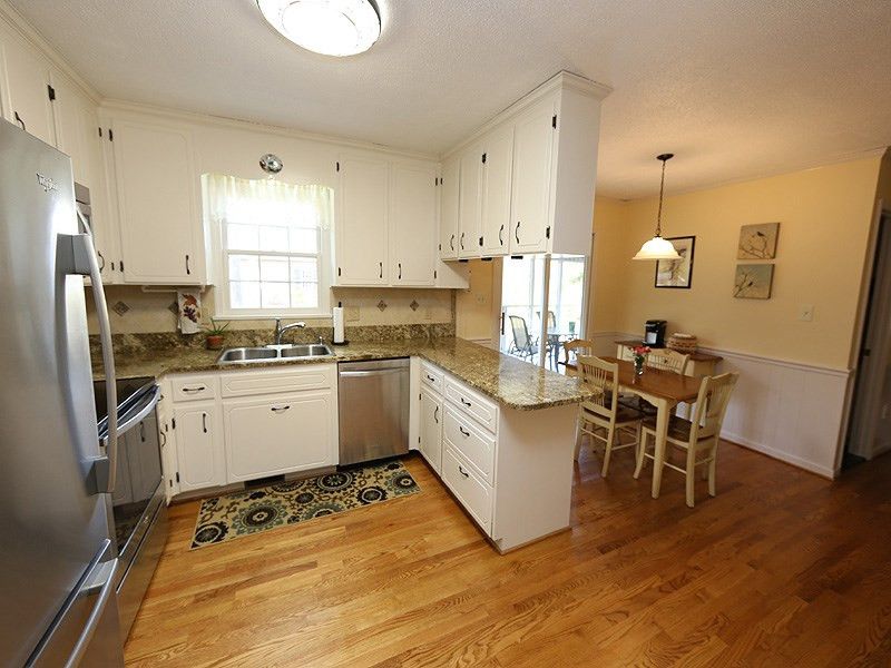 102 Shore Dr, Garner, NC 27529