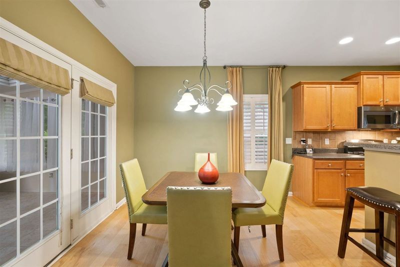 102 Shumard Oak Ln, Apex, NC 27539