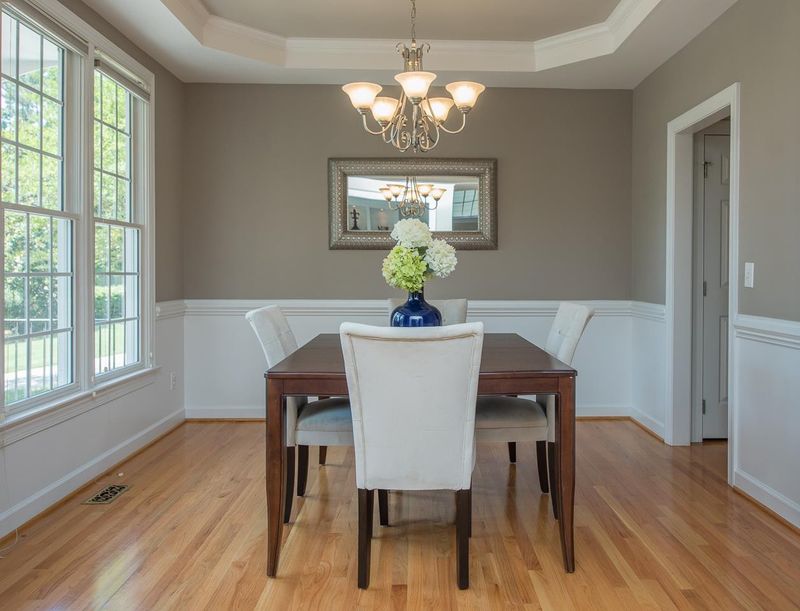 102 Silverado Trl, Cary, NC 27519