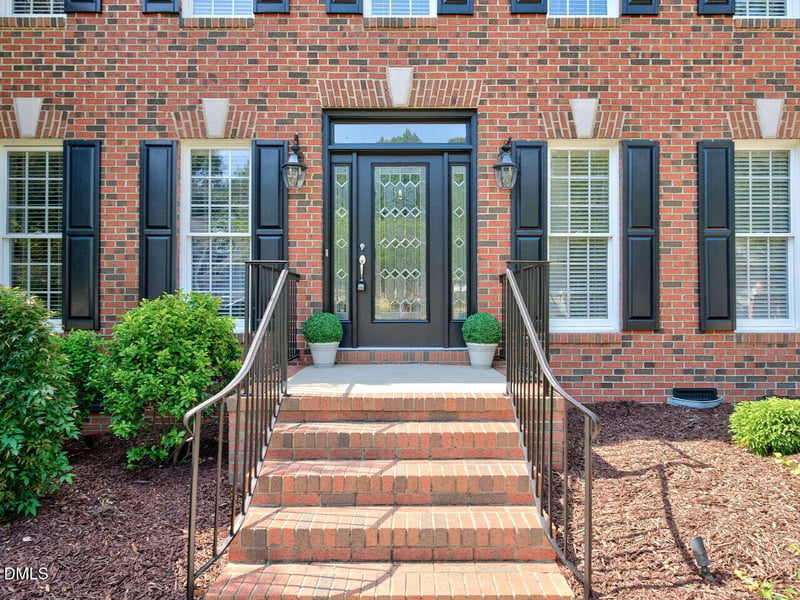 102 Smiths Knoll Ct, Cary, NC 27513