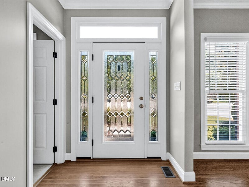 102 Smiths Knoll Ct, Cary, NC 27513