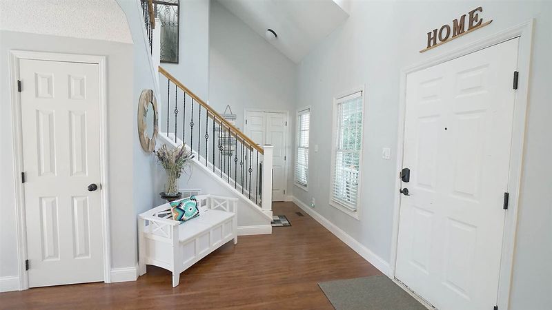 102 Snow Camp Dr, Cary, NC 27519