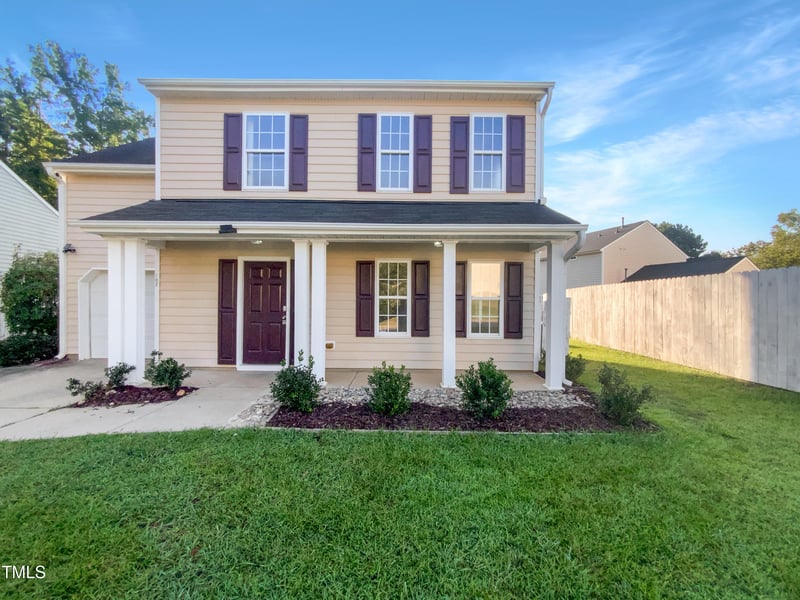102 Spring Dove Ln, Apex, NC 27539