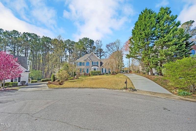 102 Stagville Ct, Cary, NC 27519