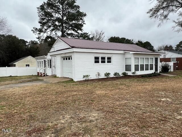 102 Sue Ave, Dunn, NC 28334