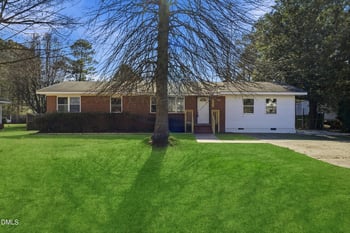 102 Sunset Ave, Smithfield, NC 27577