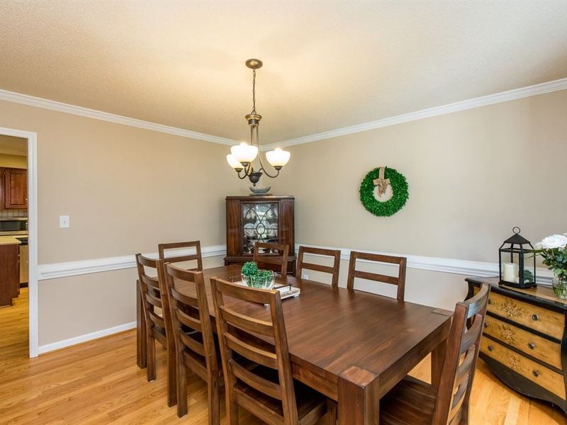 102 Swiftwater Ct, Cary, NC 27513