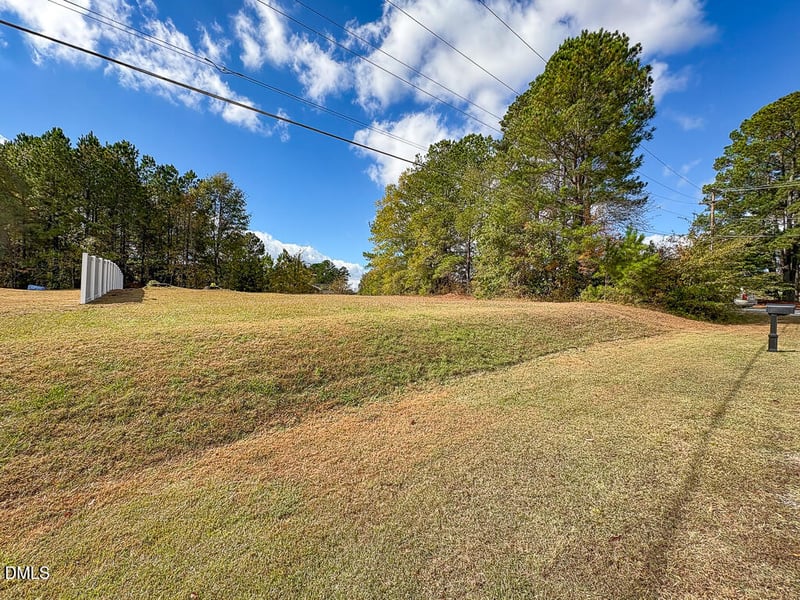 102 Tanglewood Dr, Louisburg, NC 27549