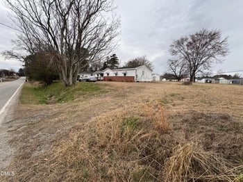 102 Temple St, Four Oaks, NC 27524