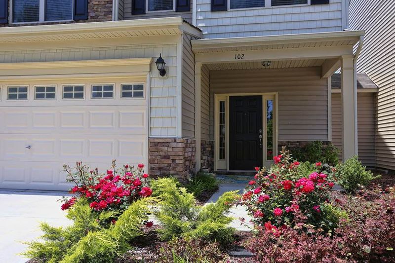 102 Torrey Heights Ln, Durham, NC 27703