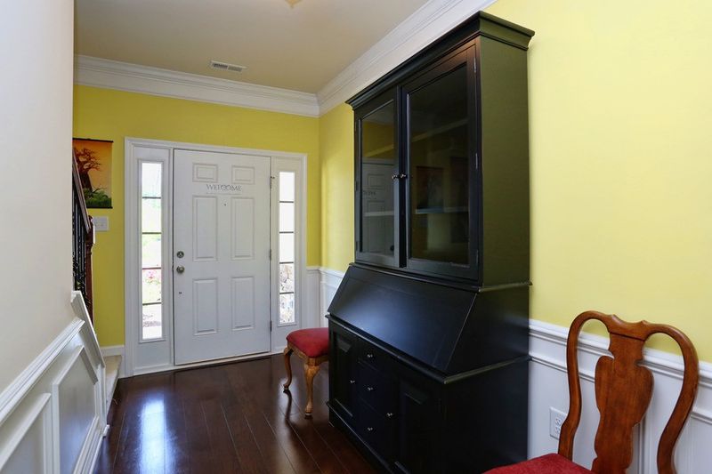 102 Torrey Heights Ln, Durham, NC 27703