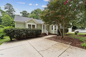 102 Trailview Dr, Cary, NC 27513
