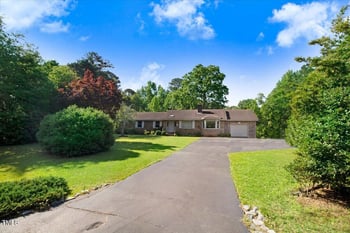 102 Trollingwood Dr, Goldsboro, NC 27534