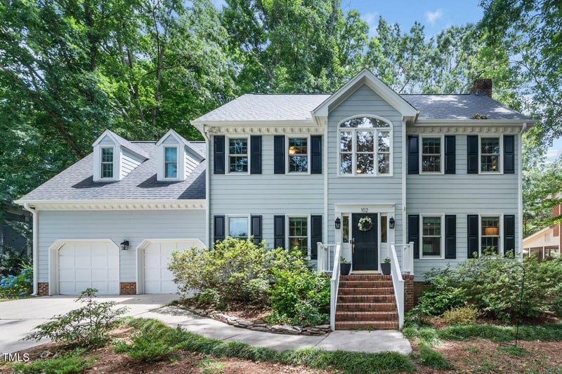 102 Turnberry Ln, Cary, NC 27518