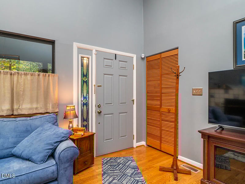 102 Twin Oaks Ct, Pittsboro, NC 27312