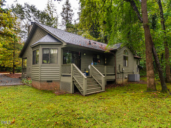 102 Twin Oaks Ct, Pittsboro, NC 27312