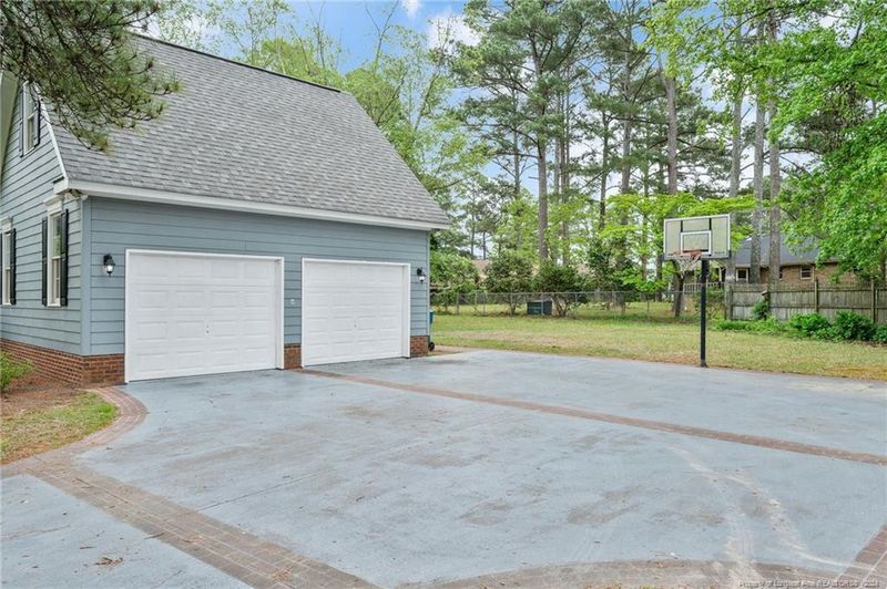 102 Wade Ave, Dunn, NC 28334