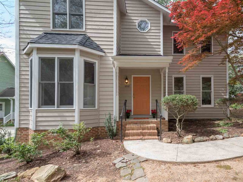 102 Waverly Forest Ln, Chapel Hill, NC 27516