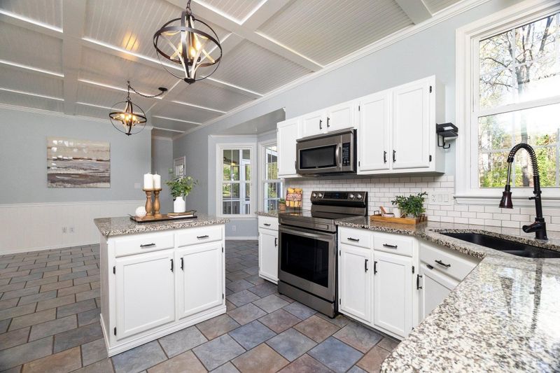 102 Waverly Pl, Durham, NC 27713