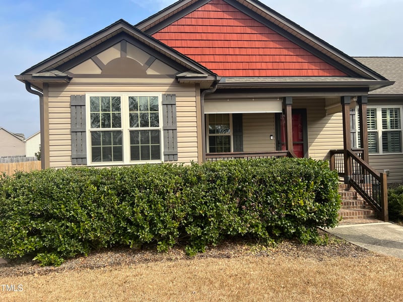 102 Westchase Dr, Clayton, NC 27527