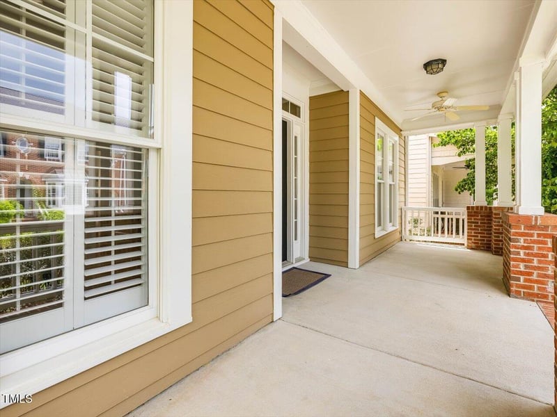 102 Westside Dr, Chapel Hill, NC 27516