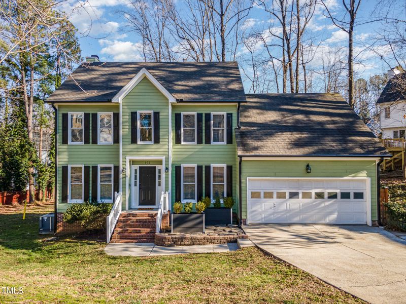 102 Whisper Creek Ct, Cary, NC 27513
