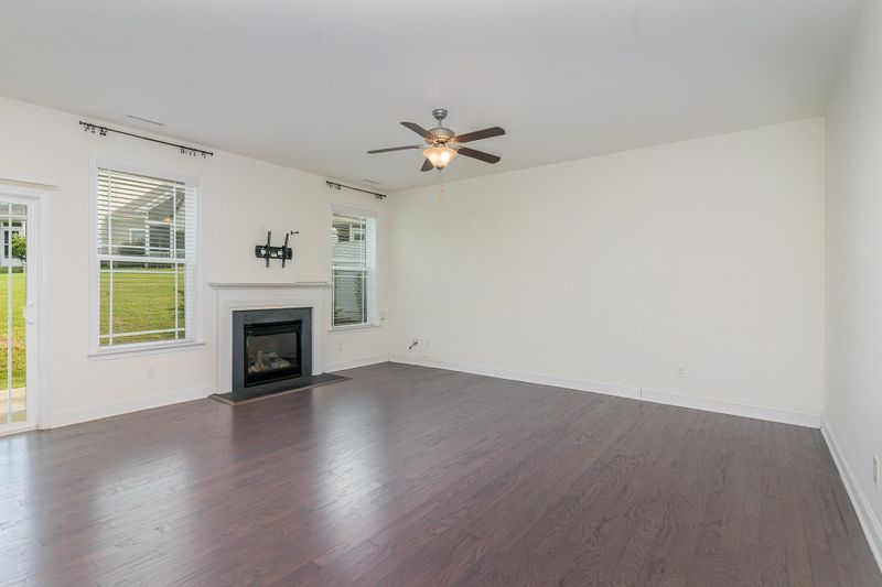 102 Willow View Ln, Apex, NC 27539