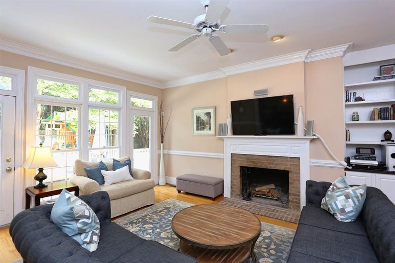 102 Windhover Pl, Chapel Hill, NC 27514