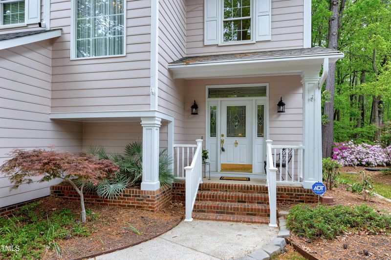102 Windrock Ln, Cary, NC 27518