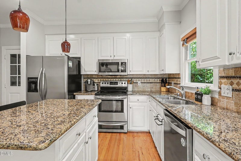 102 Windswept Ln, Cary, NC 27518