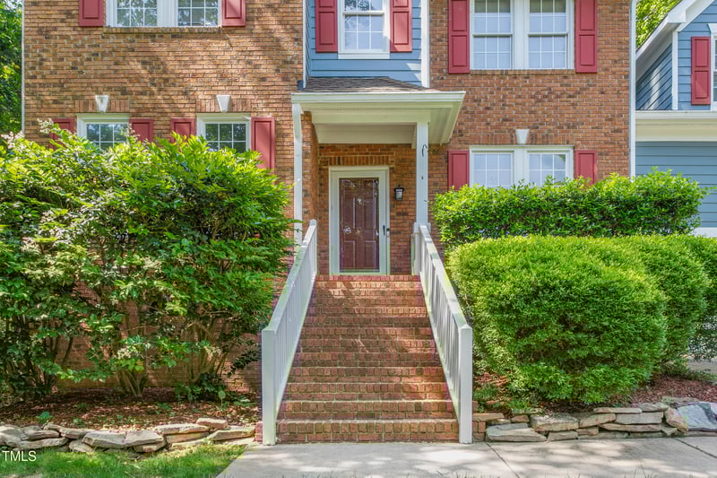 102 Winged Foot Ct, Mebane, NC 27302