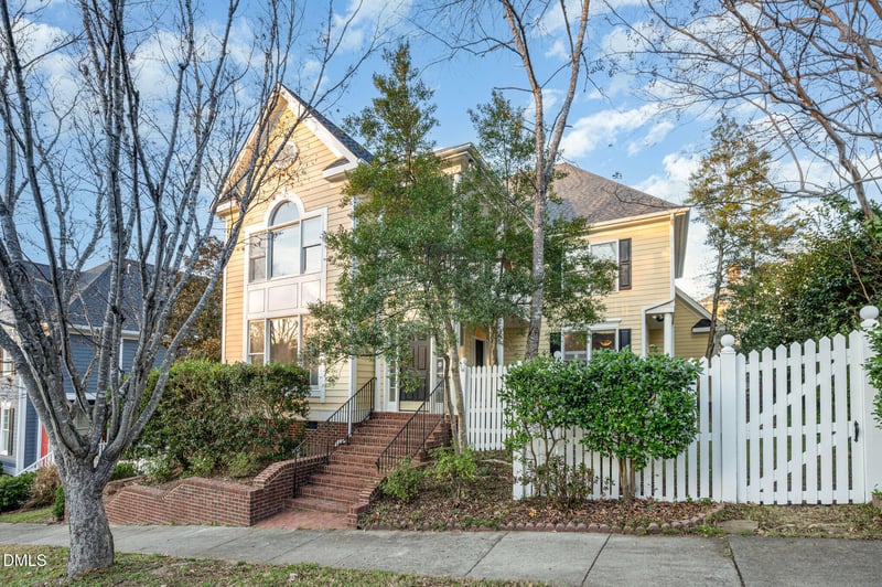 102 Winston Ridge Dr, Chapel Hill, NC 27516