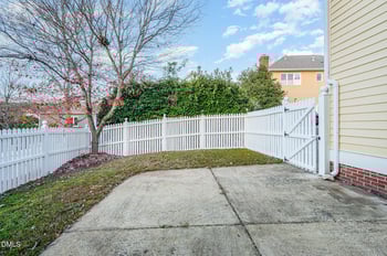 102 Winston Ridge Dr, Chapel Hill, NC 27516