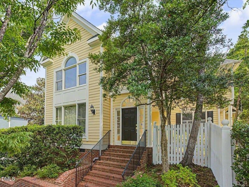 102 Winston Ridge Dr, Chapel Hill, NC 27516
