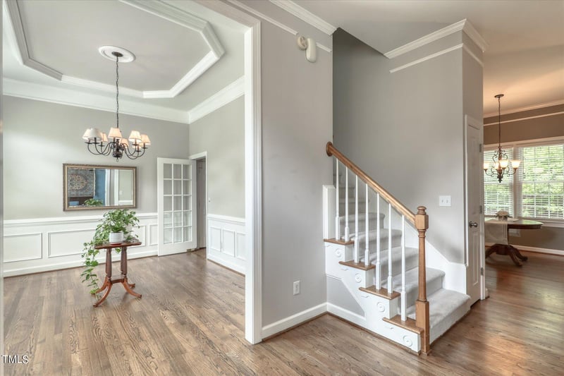 102 Wittenham Dr, Cary, NC 27519