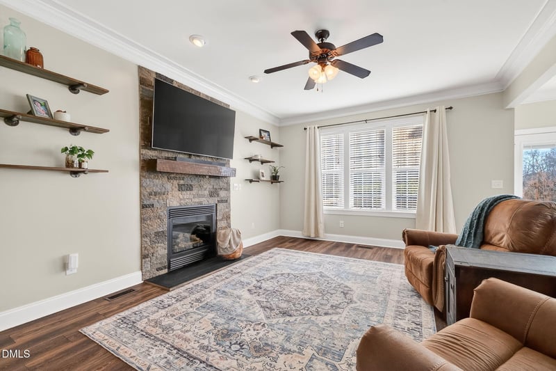 102 Wood Valley Dr, Four Oaks, NC 27524