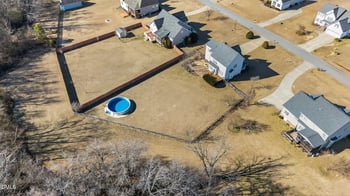 102 Wood Valley Dr, Four Oaks, NC 27524