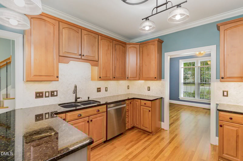 102 Yosemite Ct, Mebane, NC 27302