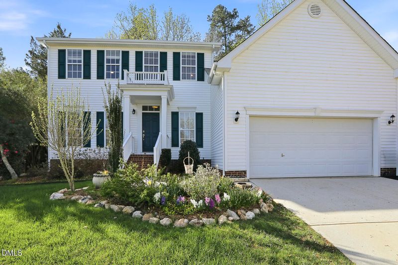 102 Zoa Ct, Cary, NC 27513