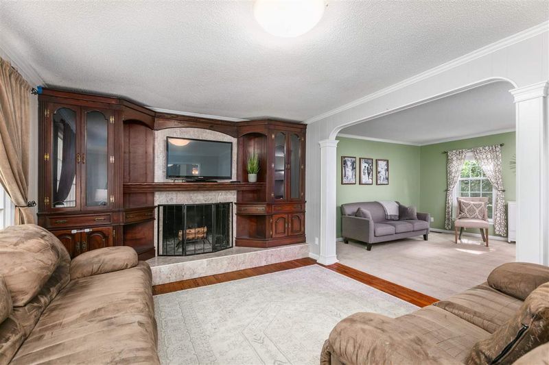 1020 Askham Dr, Cary, NC 27511