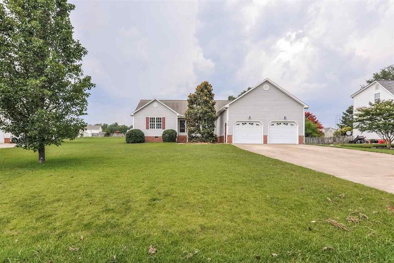 1020 Feldmen Dr, Raleigh, NC 27603